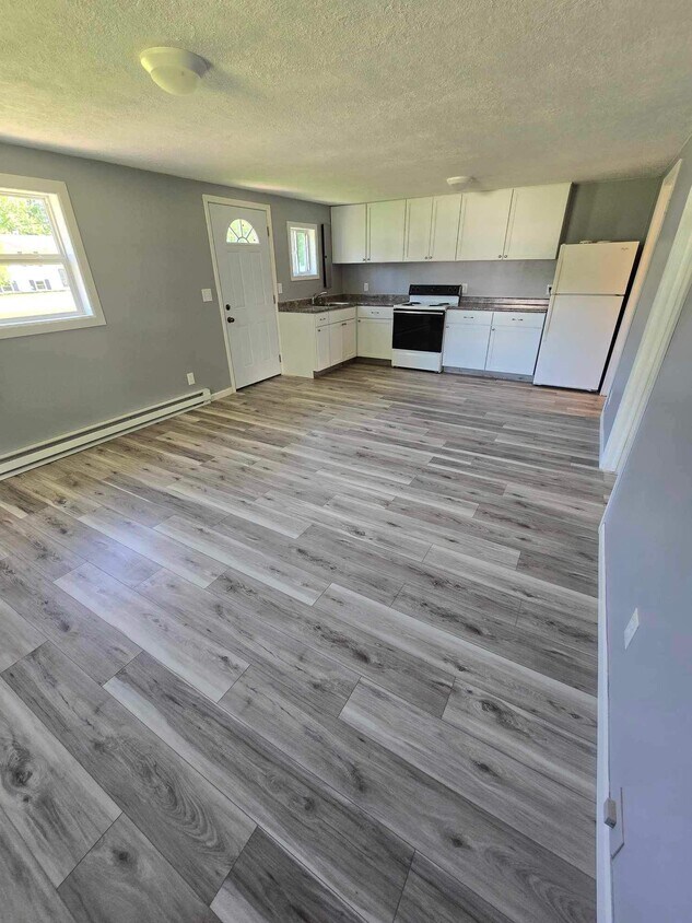 Foto principal - 26611 Lafave Rd