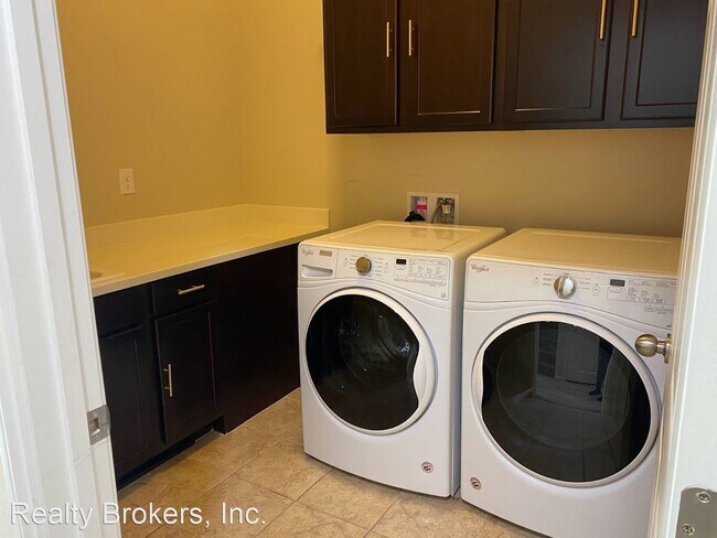 Foto del edificio - 4 br, 3 bath House - 9092 Tiffany Oaks Ave