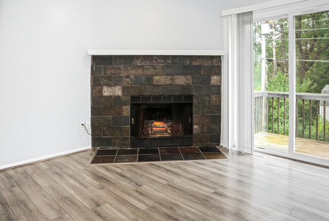 Building Photo - 6654 162nd Ct