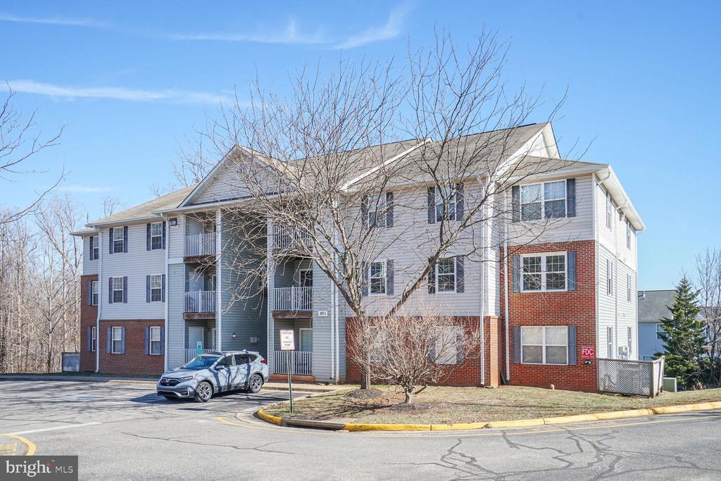 Primary Photo - 505 Garrison Woods Dr