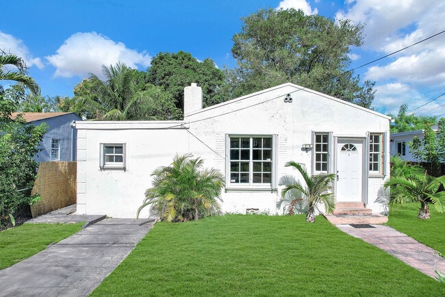 Building Photo - 47 NW 45th Ave