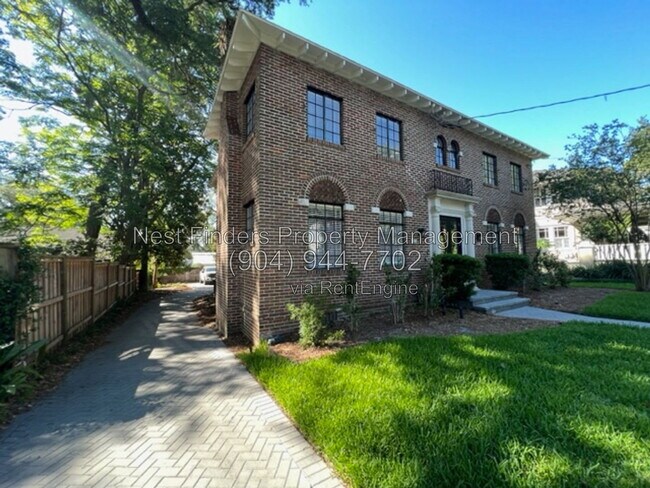 Foto del edificio - 3562 Hedrick St