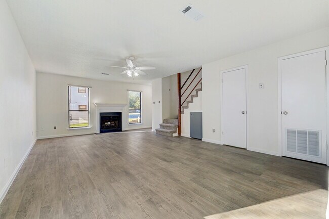Building Photo - 3413 Victoria Cir