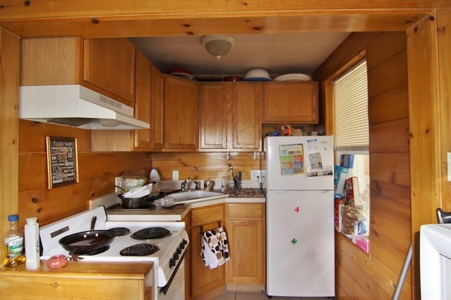 Street Interior - 50 Hanratty St