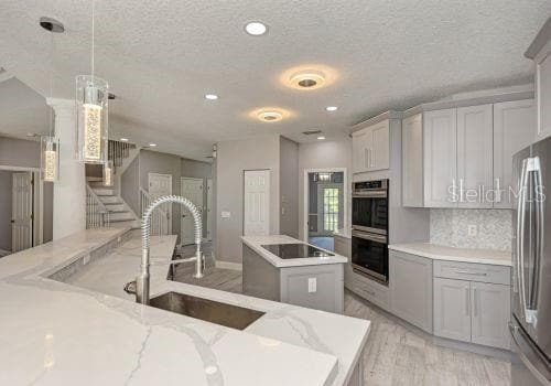 Foto del edificio - 1648 Bayshore Dr