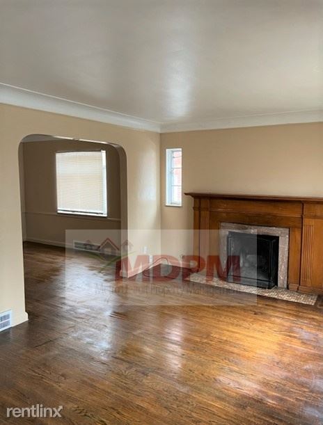Foto del edificio - 4 br, 1.5 bath House - 12313 Whitehill St