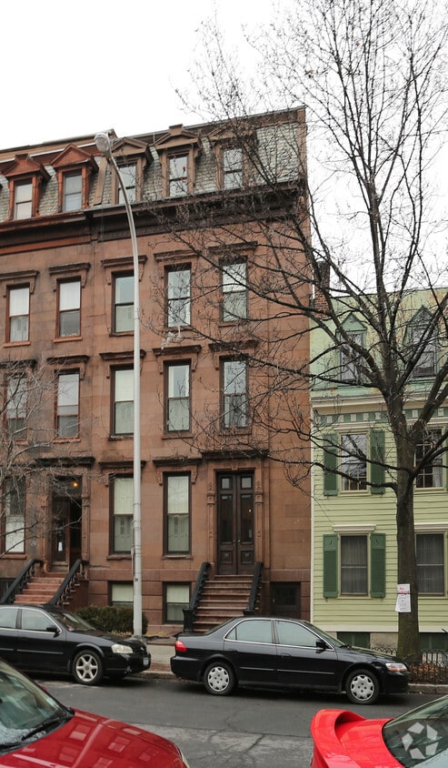Primary Photo - 323 State St