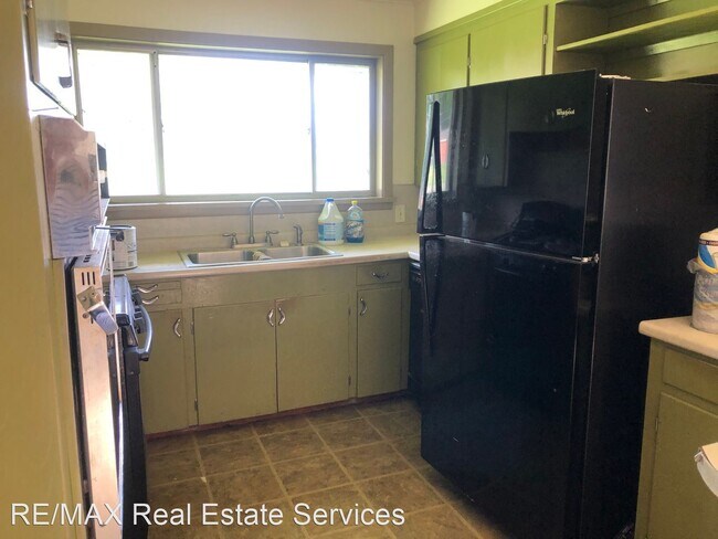 Building Photo - 3 br, 2 bath House - 916 Deer Park