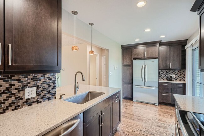 Foto del edificio - 4452 W Pondview Dr