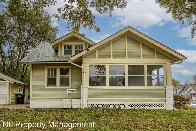 Foto del edificio - 3 br, 1 bath House - 4801 Fontenelle Boule...