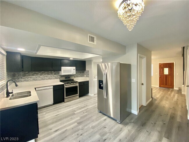Building Photo - 5247 Lisagayle Ct