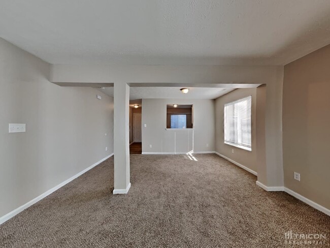 Building Photo - 2445 Grand Fir Dr