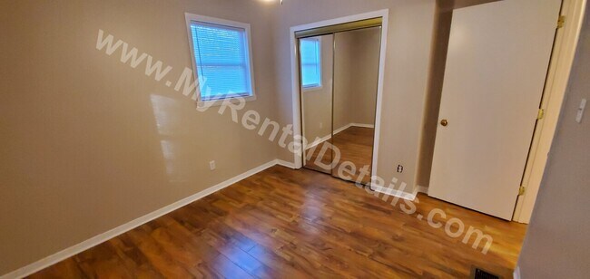Building Photo - 5 Frankie Ln