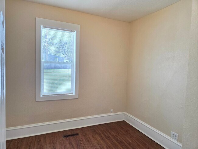 Foto del edificio - 2210 N Penn Ave