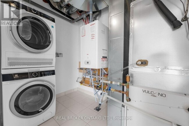 Building Photo - 16 Marquette Ave