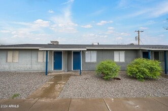 Building Photo - 2049 W Hayward Ave