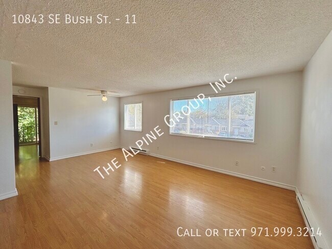 Foto del edificio - Upstairs One Bedroom!