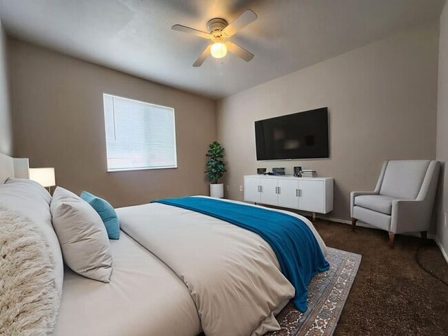 Building Photo - Cozy 2 Bedroom Near Military Installations!