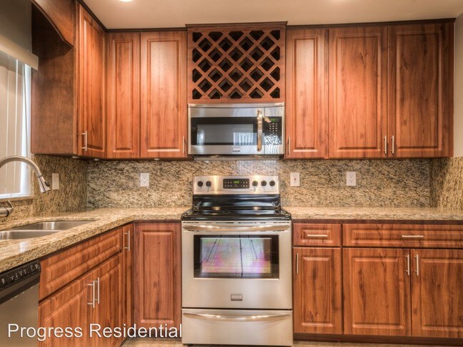 Building Photo - 135 Heatherwood Dr