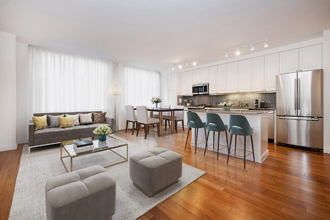 Building Photo - 450 North End Ave