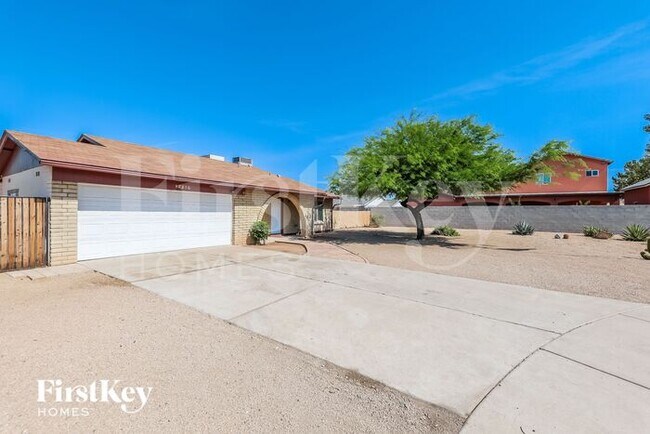 Foto del edificio - 17810 North 28th Drive