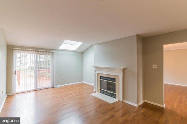 Building Photo - 107 Sidesaddle Way