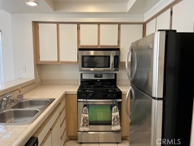 Foto principal - 4240 Lost Hills Rd
