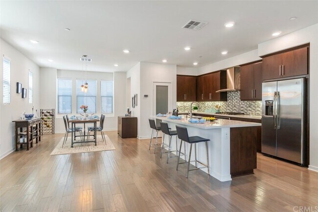 Building Photo - 158 Acamar