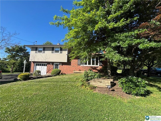 Foto del edificio - 3200 Highland Dr