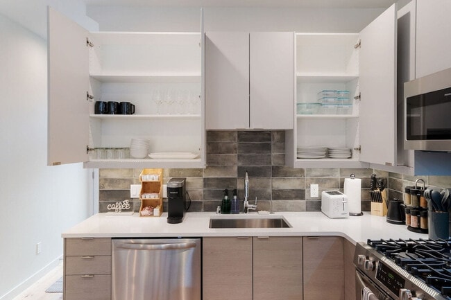 Building Photo - 4424 Burke Ave N