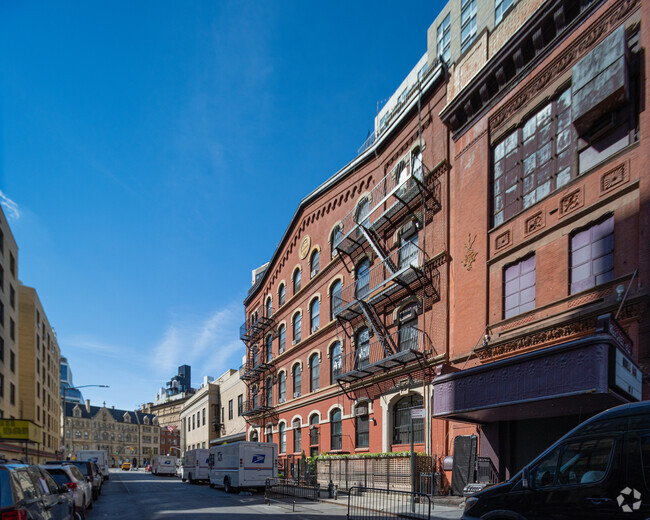 113-117 E 11th St New York, NY 10003 - 113-117 E 11th St