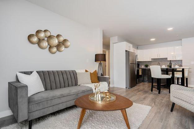 Building Photo - Urban Square