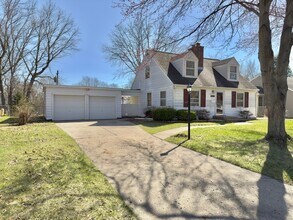 Building Photo - 3105 Burrmont Rd