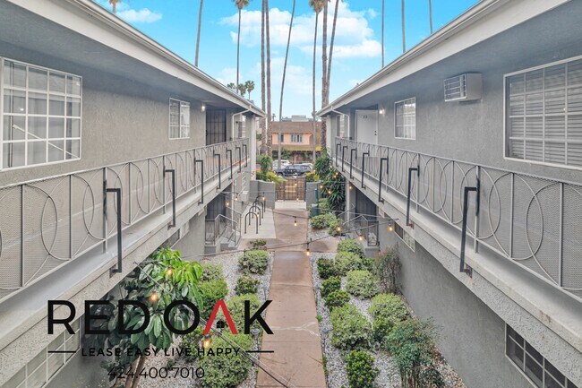 Foto del edificio - 6029 Carlton Way