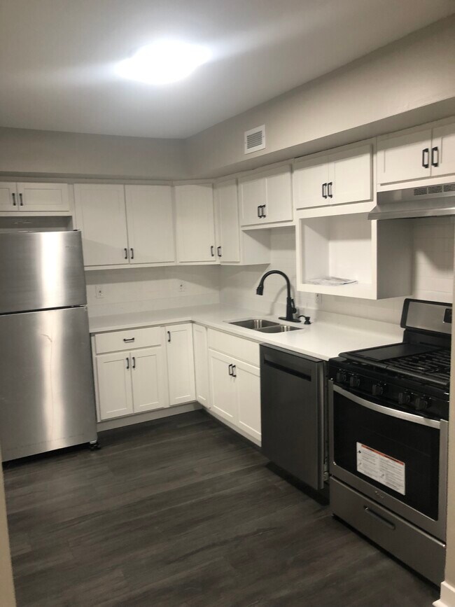 Foto del edificio - 9218 Erie St
