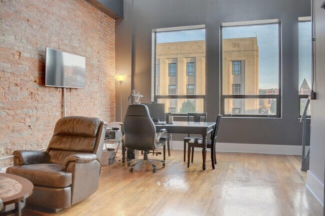 Foto del edificio - 109 W Sycamore St