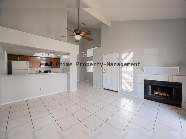 Building Photo - 2019 W Lemon Tree Pl