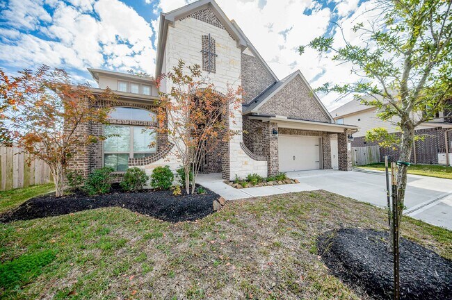 Foto del edificio - 6301 Superior Dr