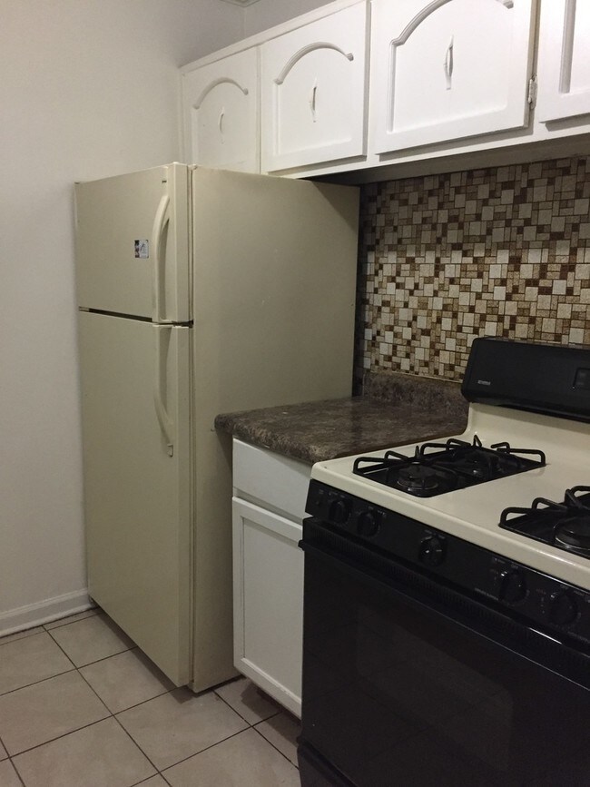 Foto del edificio - 1075 Valley Ln