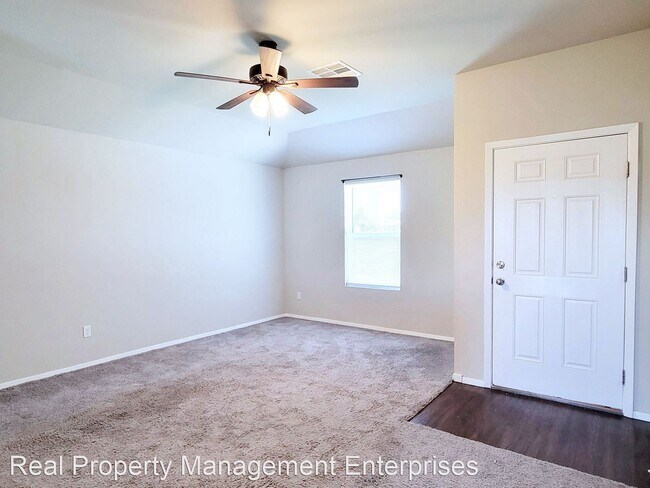Foto del edificio - 3 br, 2 bath House - 3131 Westbrook St