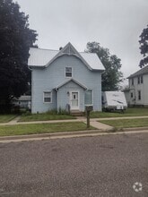 Building Photo - 10 S Rural St