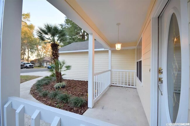 Building Photo - 5820 SW 85th St