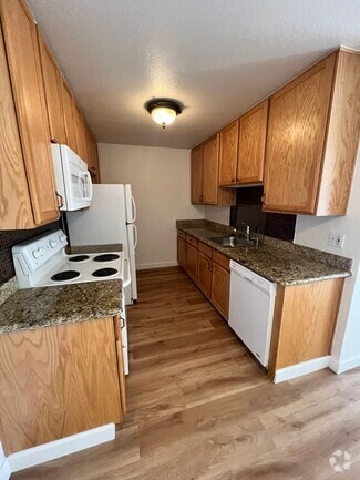 Building Photo - 518 Arcadia Dr
