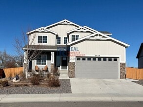 Building Photo - 2069 Angus St