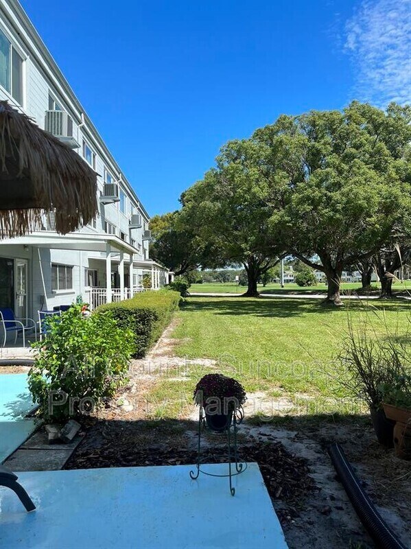 Foto del edificio - 2340 Grecian Way