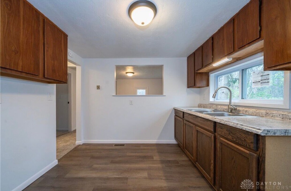 Foto del edificio - 8504 Meeker Rd