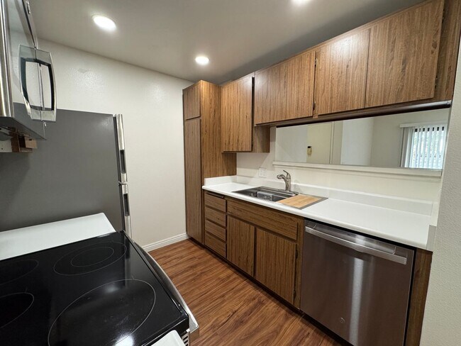 Foto del edificio - 1Bd/1Ba Condo in Gated Huntington Beach Co...