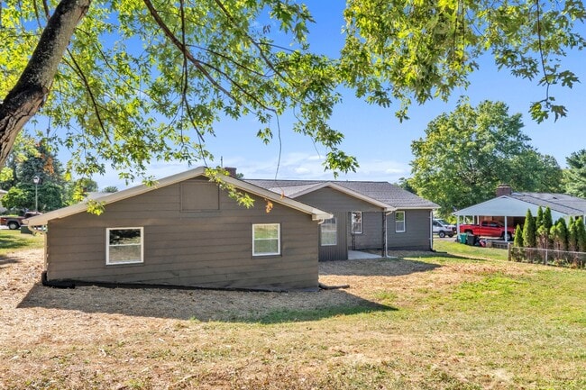 Foto del edificio - 211 Della Ln