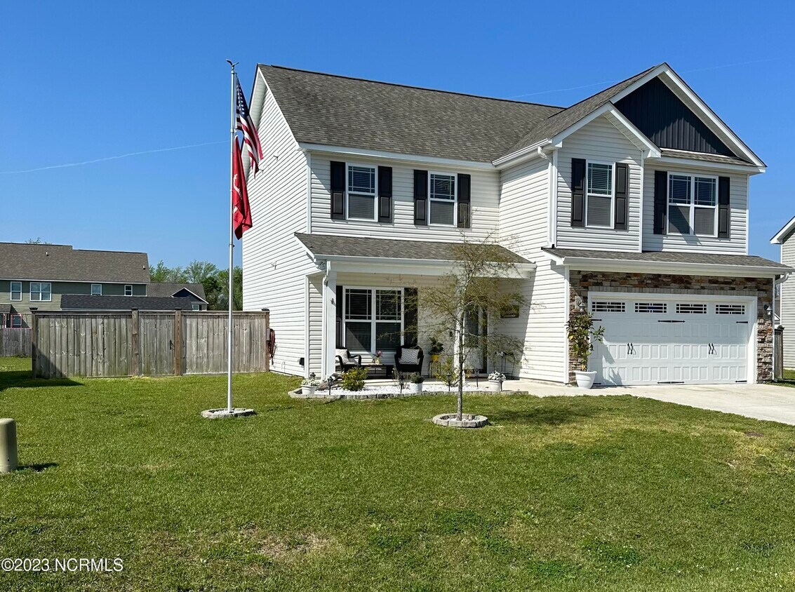 405 Canoe Ln, Swansboro, NC 28584 House Rental in Swansboro, NC