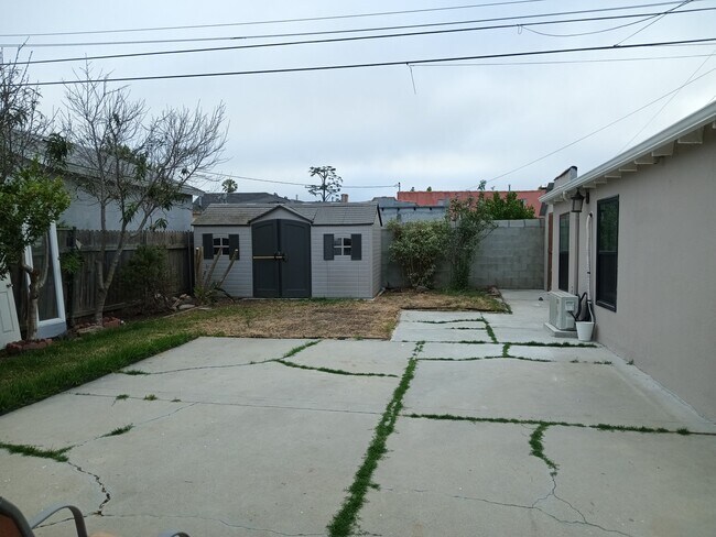Foto del edificio - 5414 S Victoria Ave